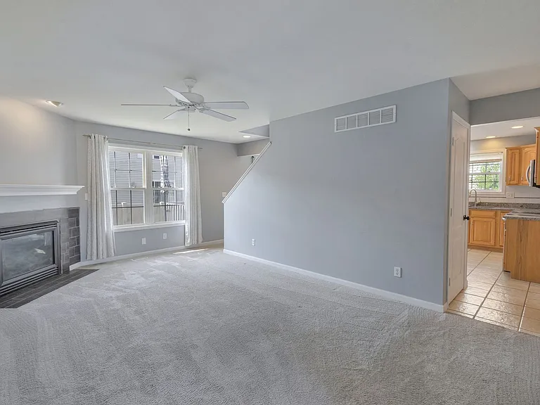 3907 Balmoral Dr — Photo 9