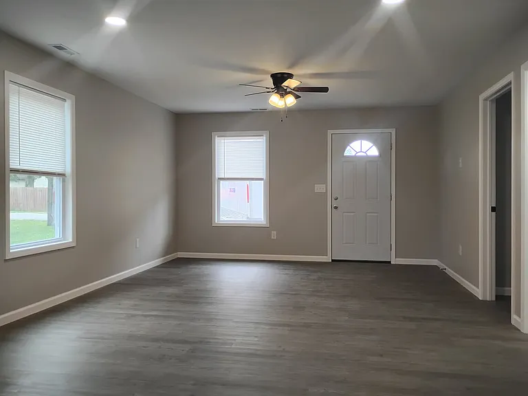 719 College Ave #719 — Photo 3