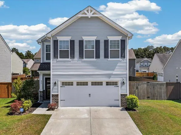 426 Thoroughbred Dr, Moncks Corner, SC 29461