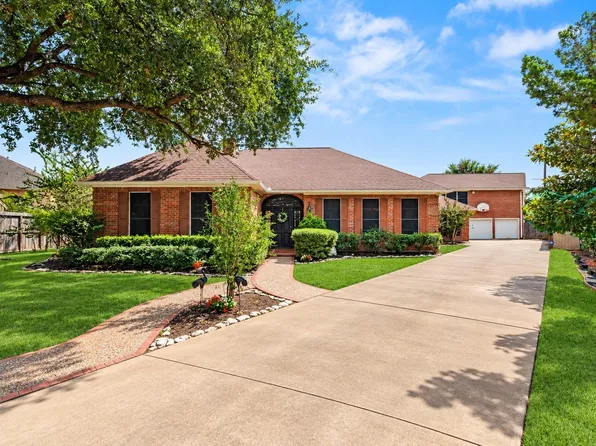 8115 Meadow Crest St, Houston, TX 77071