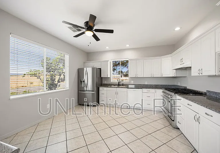 6001 N Tower Ln #A — Photo 5