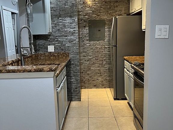 4th image of 3828 Crows Nest Dr Unit 102