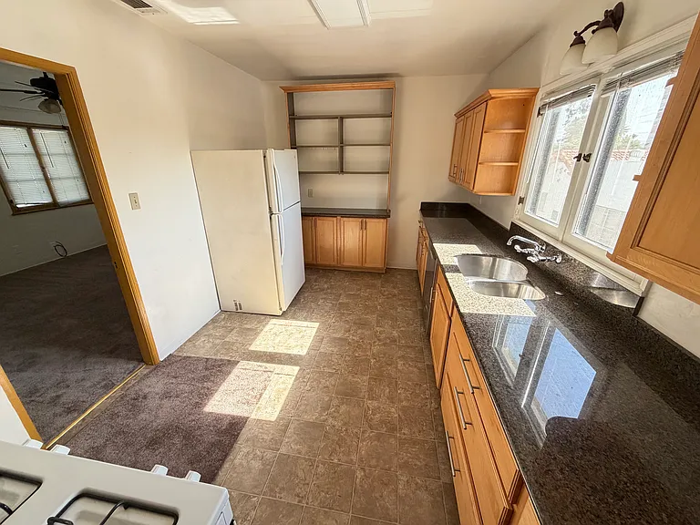 6385 Palm Ave — Photo 5
