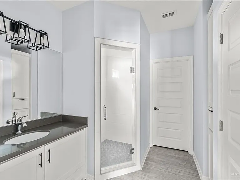 713 S Maryland St #4 — Photo 15