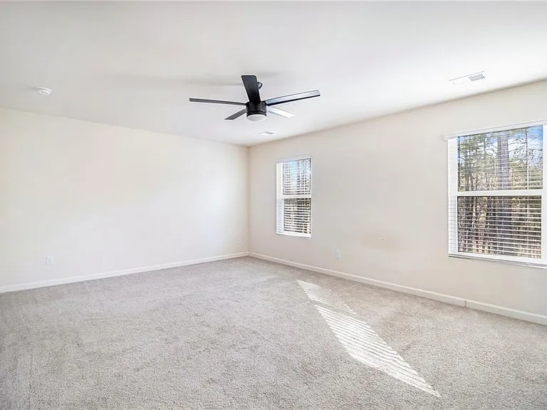 1083 Shadow Glen Dr — Photo 13