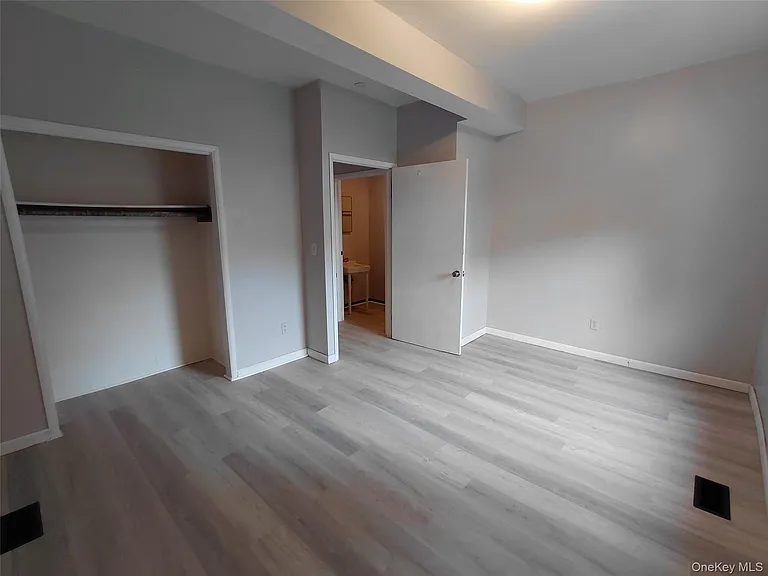 81 Franklin St #305 — Photo 12