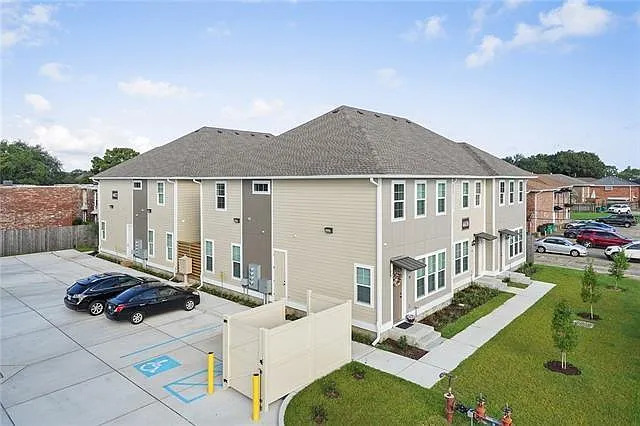 4404 Barnett St #C — Photo 1