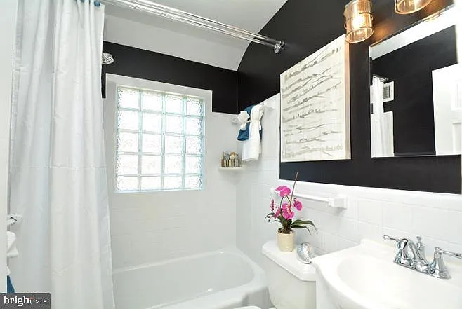 2602 S Troy St — Photo 15