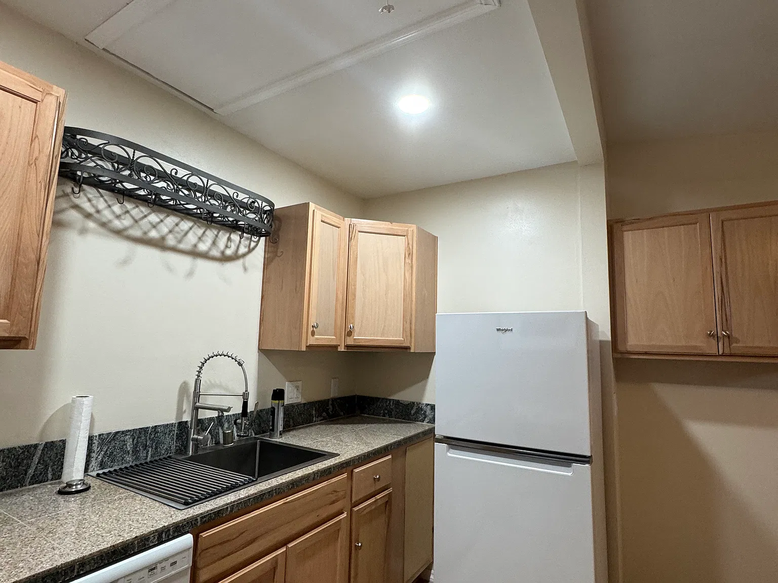 1 bed, 500 sqft, $1,850 — Photo 4