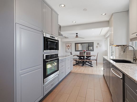 4th image of 6876 Hycrest Dr