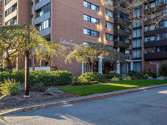 2nd image of 5959 Spring Garden Rd #1409