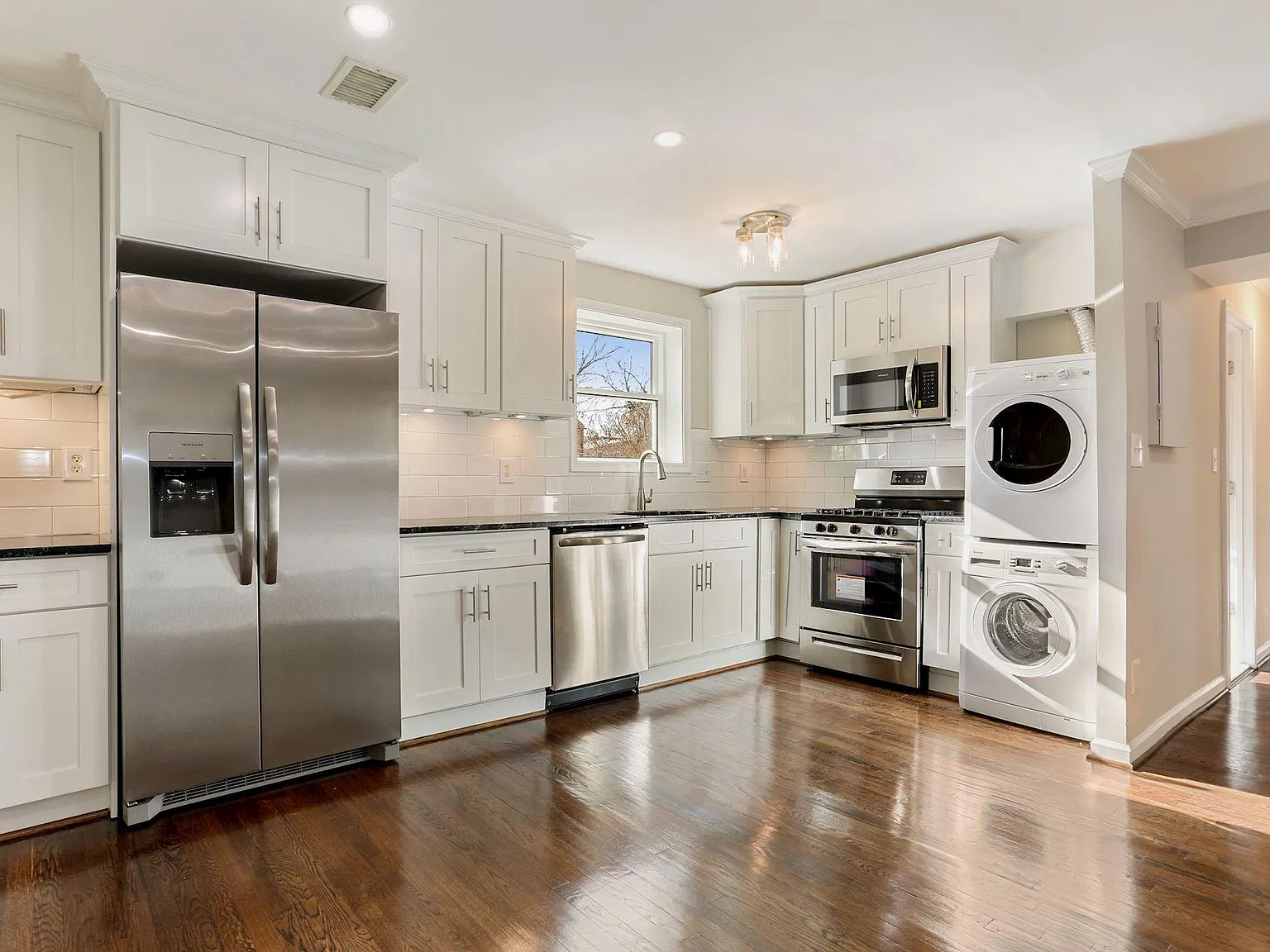 504 E Alexandria Ave — Photo 4