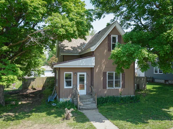 201 E Boundary St, Stanford, IL 61774