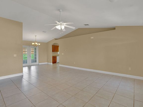 4th image of 127 Johnson Way NE