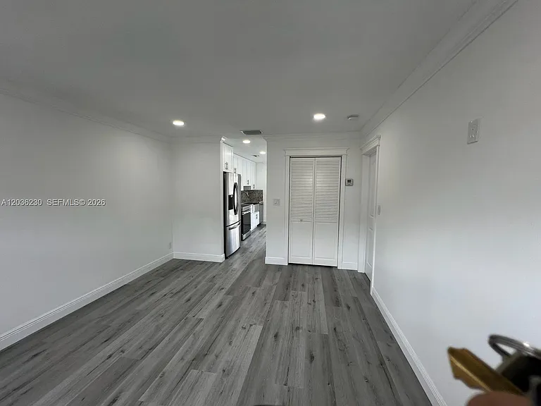 3421 NE 5th Ave #C — Photo 2