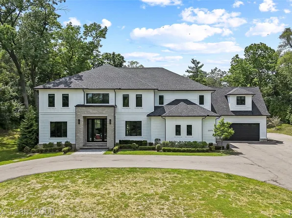 32575 Romsey Rd, Franklin, MI 48025