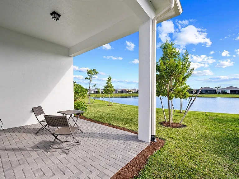 4823 Saint Armands Way — Photo 22