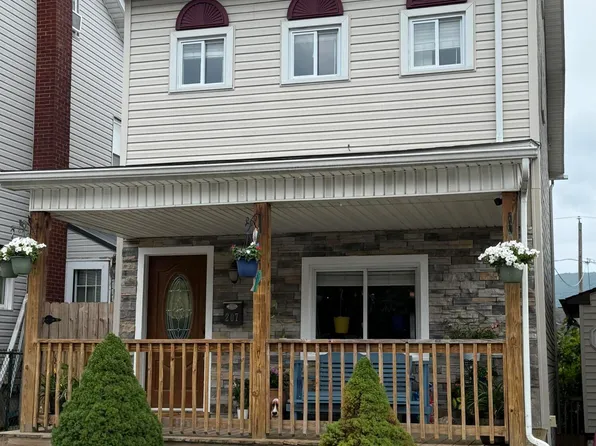 207 Howard Ave, Altoona, PA 16601