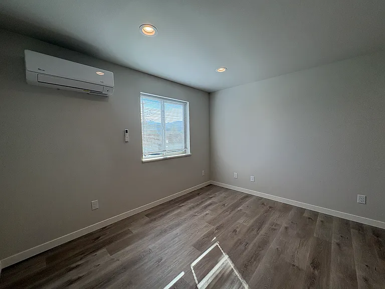 2210 N Arden Ct #B — Photo 19