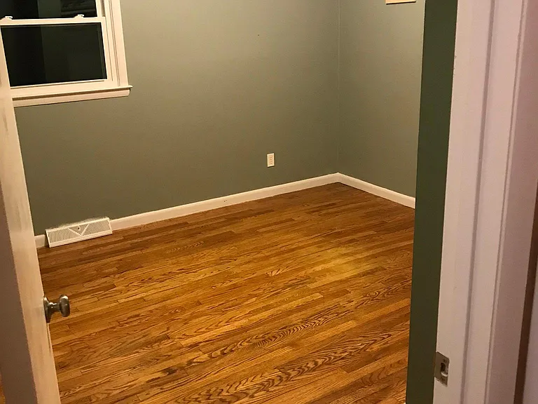 1229 Agnese St — Photo 5