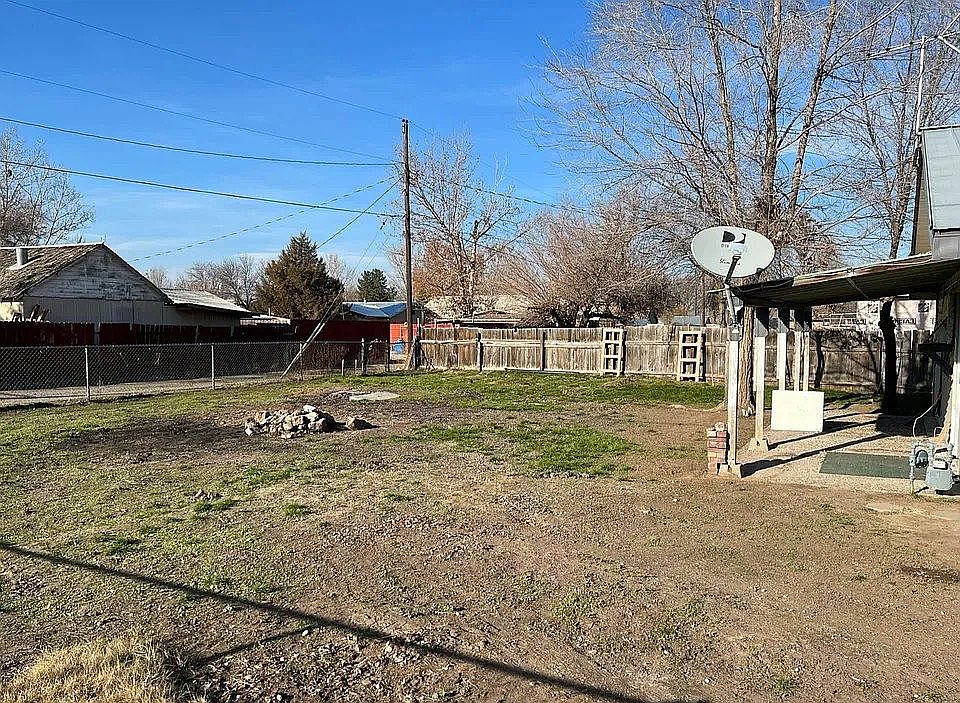 2nd image of 707 NW 4th St