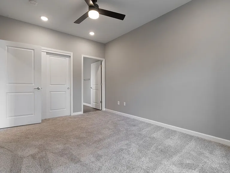 1601 E Main St — Photo 9