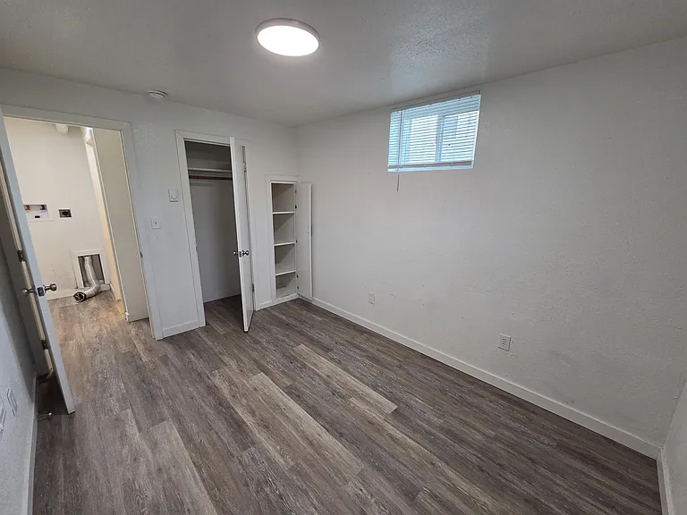 2 bed, 1.0 bath, 850 sqft, $900 — Photo 13