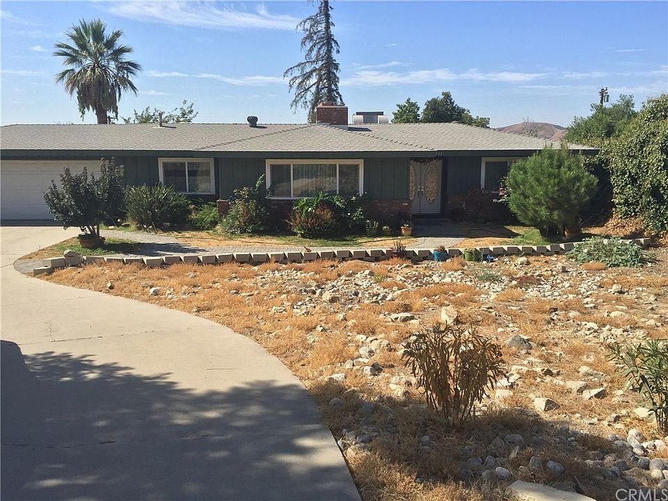 2nd image of 235 W Hill Dr