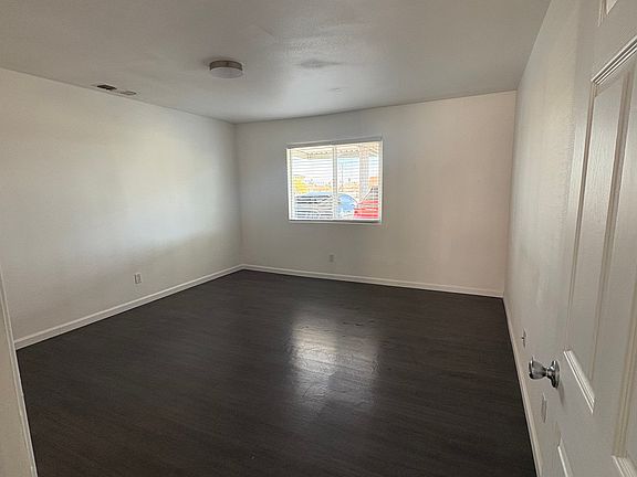 5th image of 73538 Sun Valley Dr APT 4