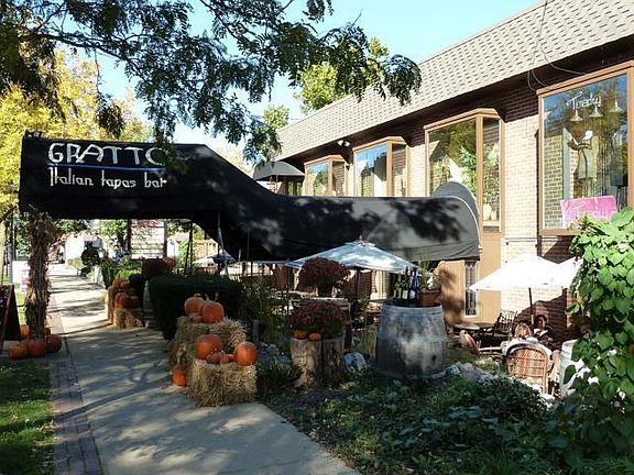 Charming Restaurants