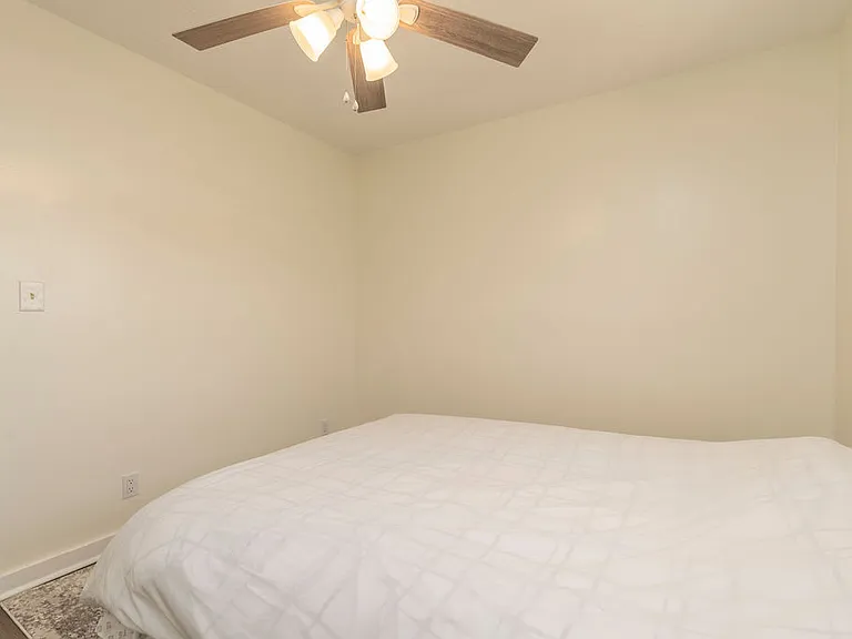 Plumeria Rd — Photo 5