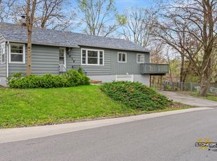 5016 W Wonder Lake Dr, Wonder Lake, IL 60097
