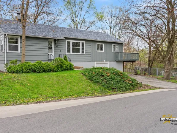 5016 W Wonder Lake Dr, Wonder Lake, IL 60097