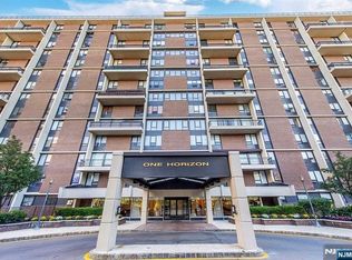 1 Horizon Rd APT 1220, Fort Lee, NJ 07024