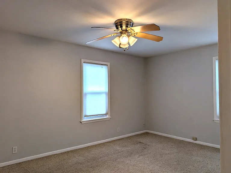 1575 W Butte Des Morts Beach Rd — Photo 18