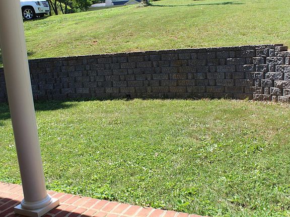 2nd image of 2108 Mimosa Dr
