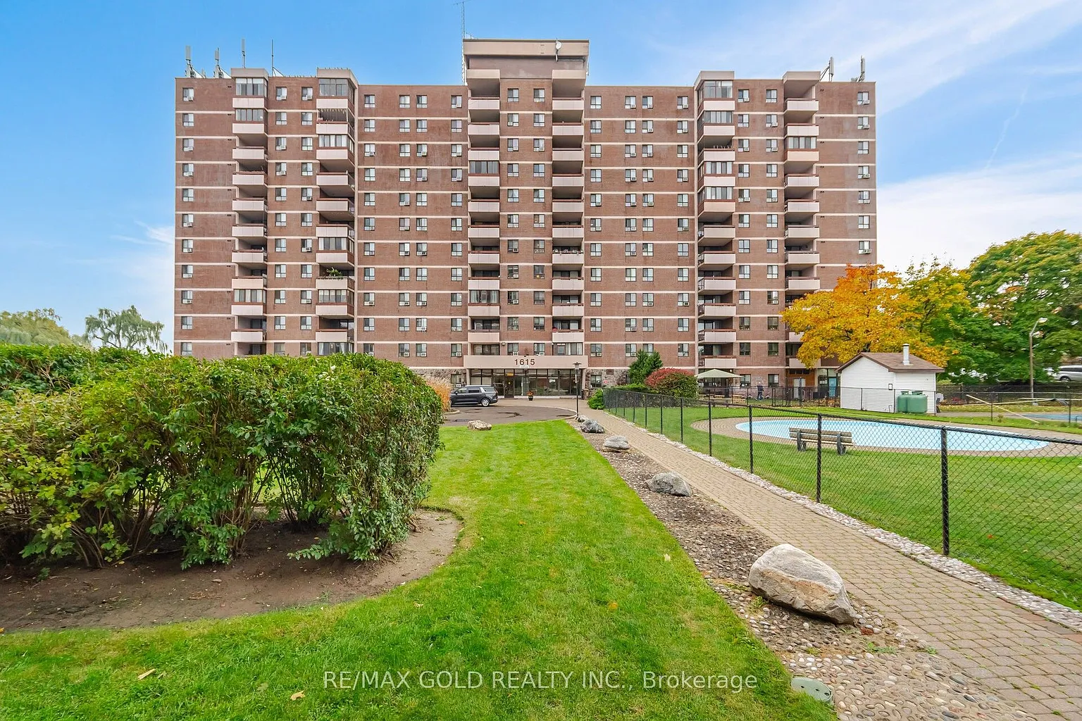 1615 Bloor St #1203 photo 1
