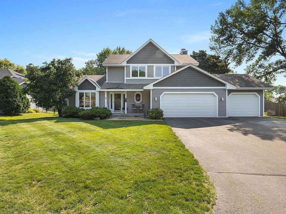 8454 Lancaster Ct, Eden Prairie, MN 55347 | Zillow