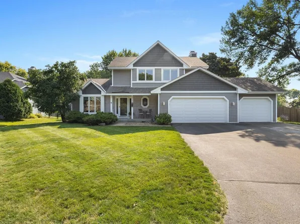 8454 Lancaster Ct, Eden Prairie, MN 55347