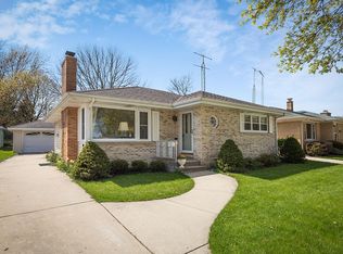 6037 48th Ave, Kenosha, WI 53142