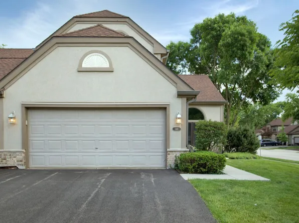 149 Barton Cir, Schaumburg, IL 60194