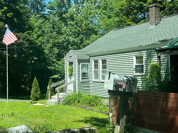 2nd image of 202 Chestnut St