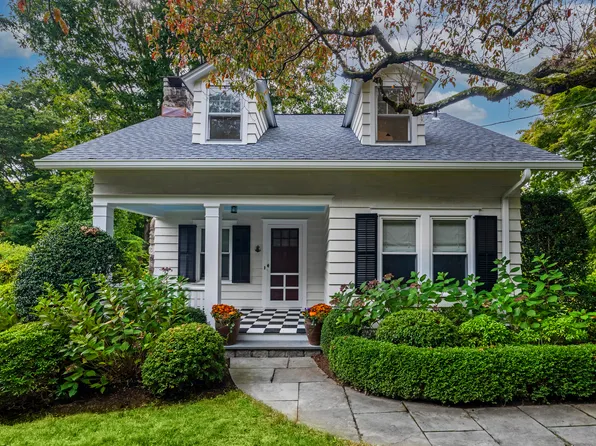 238 Smith Ridge Road, New Canaan, CT 06840
