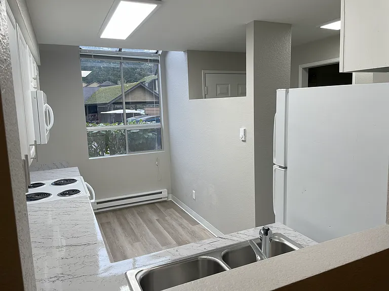Redmond Park Apts — Photo 110