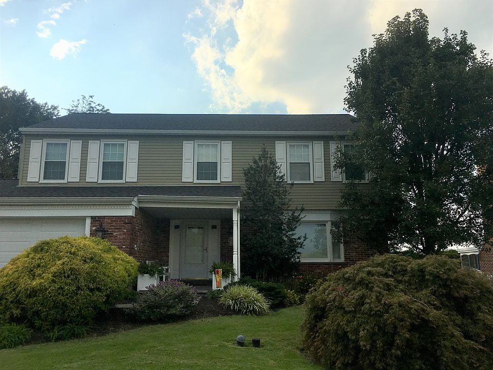 1st image of 407 Maplewood Dr