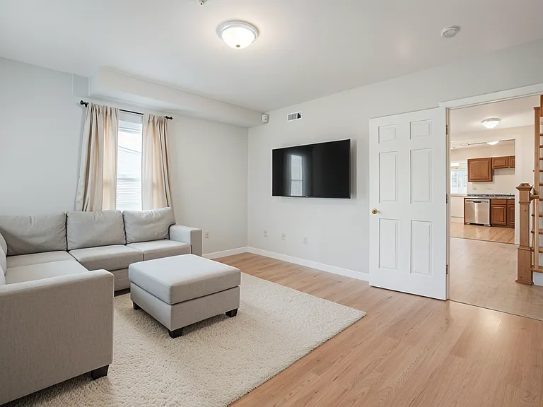 148 Brook Rd #2 — Photo 3