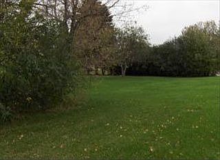 3rd image of 101 13th Ave N