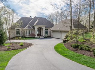 8811 Spinnaker Ct, Indianapolis, IN