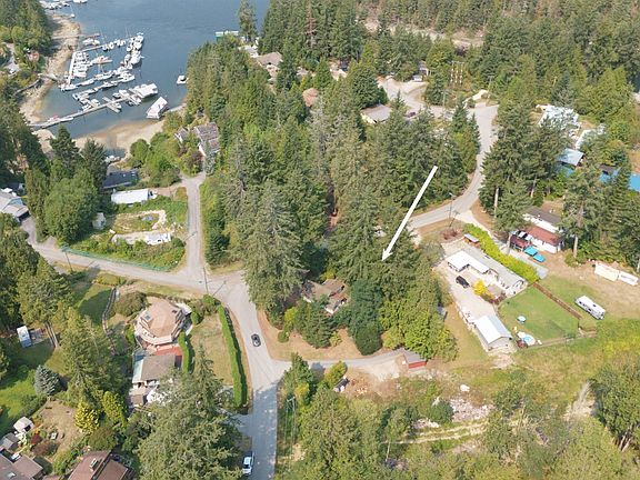 2nd image of 13032 Narrows Rd