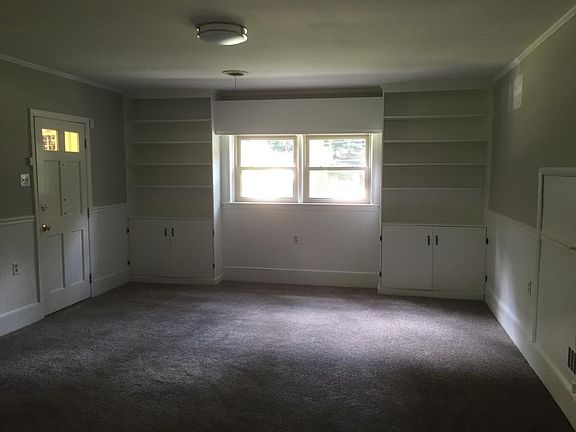 Bonus Room Downstairs (New Carpet)